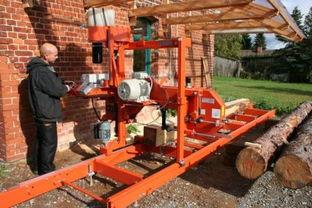 木材(cai)加(jia)工機(ji)械(xie)與組織(zhi)文化(hua)藝術(shu)交流活動(dong)