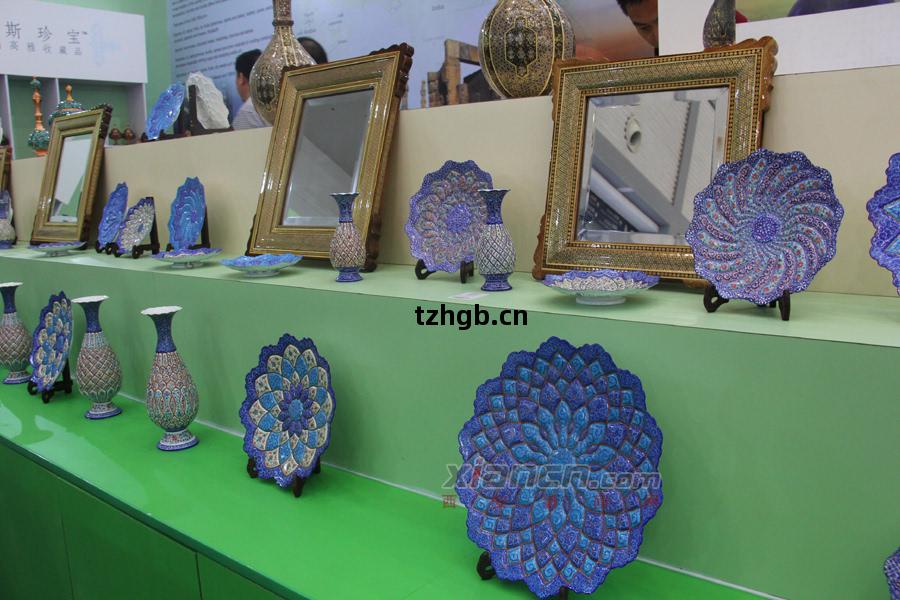 上合(he)組織國(guo)家商品(pin)展 手工(gong)藝(yi)術(shu)品(pin)大放(fang)光(guang)彩(cai)，文(wen)化(hua)藝(yi)術交(jiao)流(liu)譜寫新(xin)篇章(zhang)